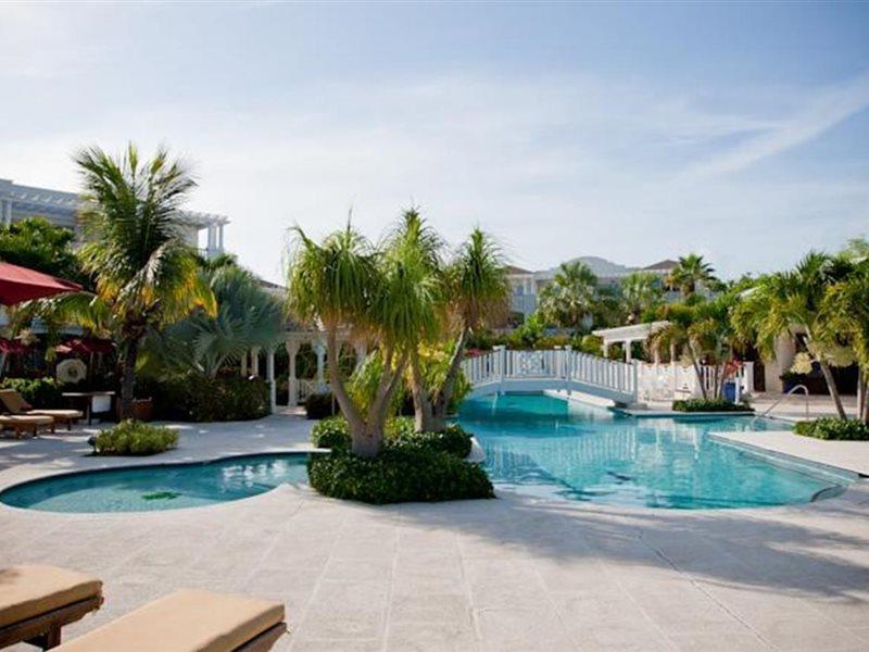 Royal West Indies Grace Bay Exterior foto