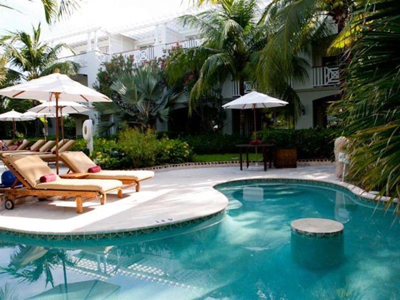 Royal West Indies Grace Bay Exterior foto