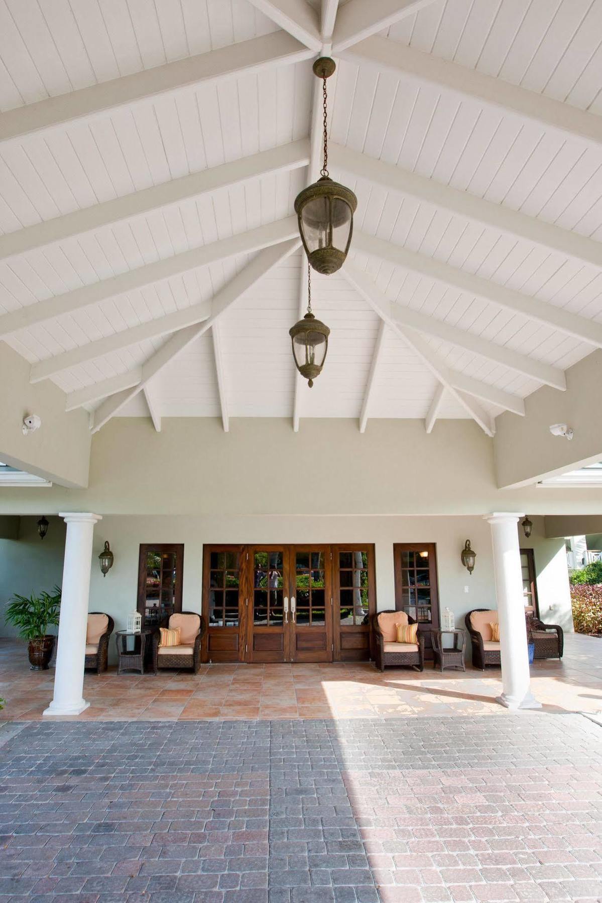 Royal West Indies Grace Bay Exterior foto