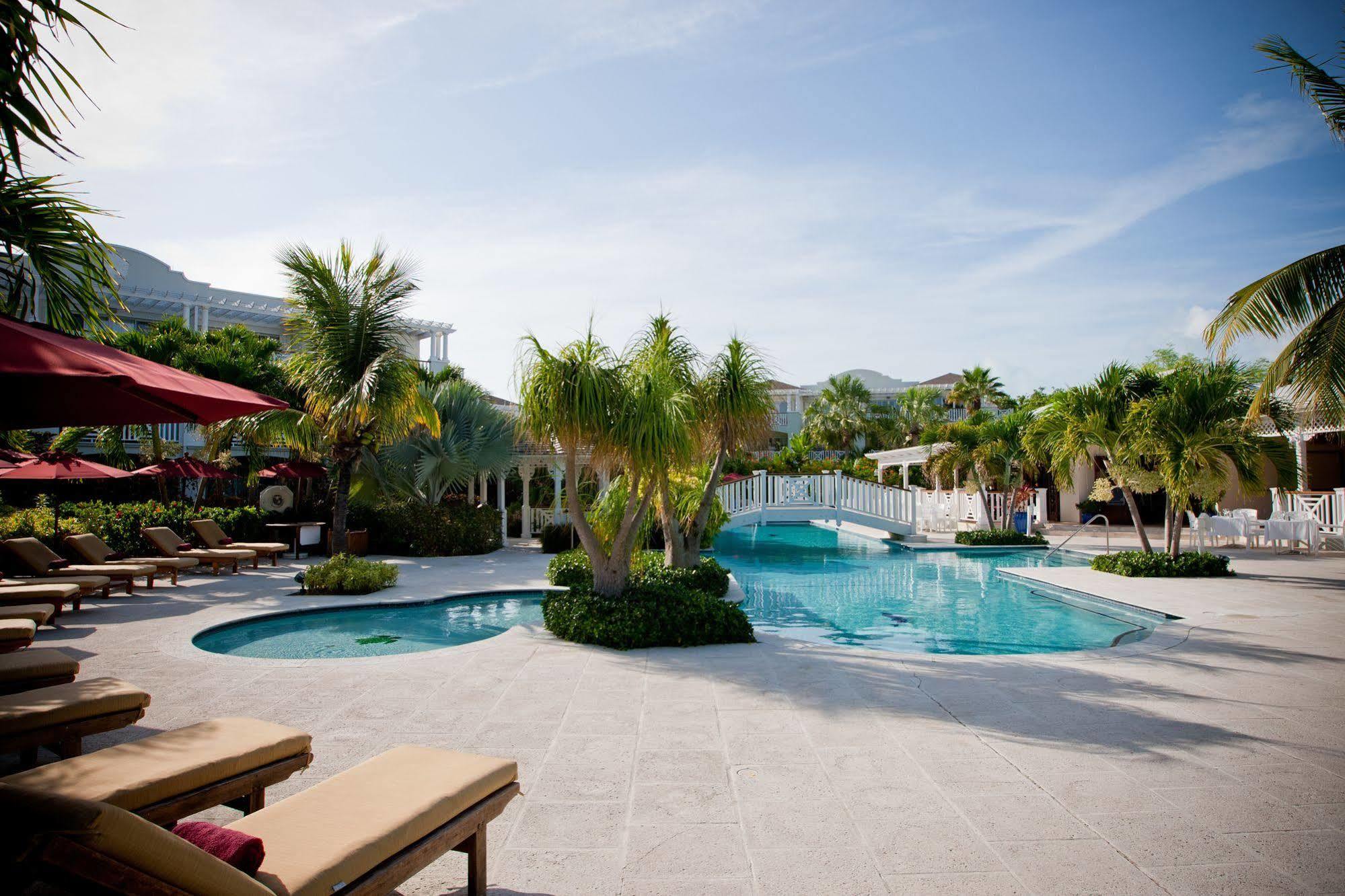 Royal West Indies Grace Bay Exterior foto